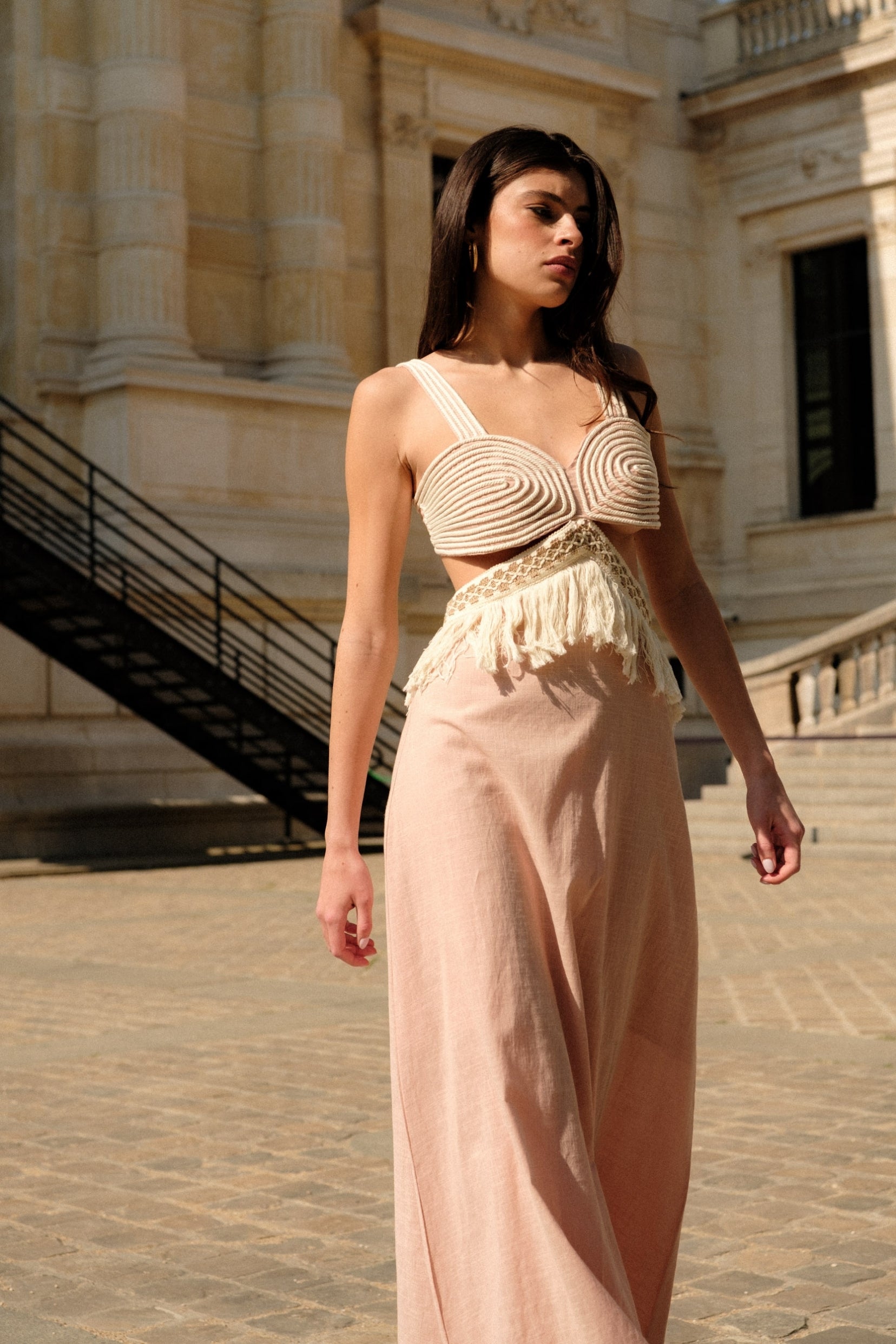 Robe Leonys Rose Maxi Macramé Frange Dorée – Statement | Purple Queen